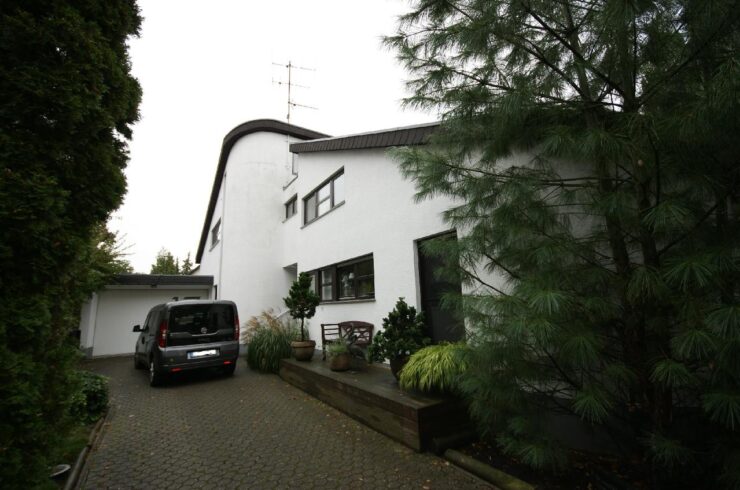 Attraktive Dachgeschosswohnung mit viel Charme