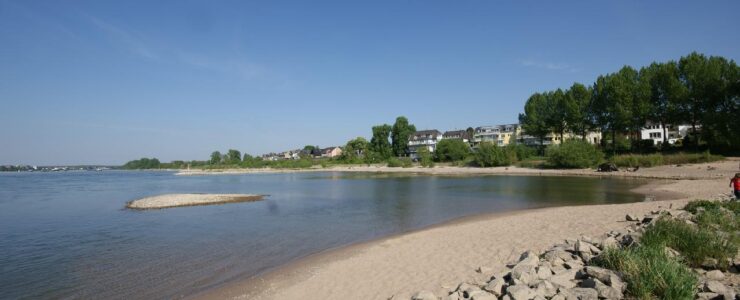 Exklusive Maisonette- Wohnung in einzigartiger Rheinlage